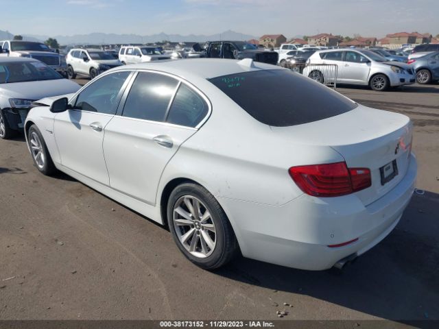 Photo 2 VIN: WBA5A5C52GD528470 - BMW 528I 