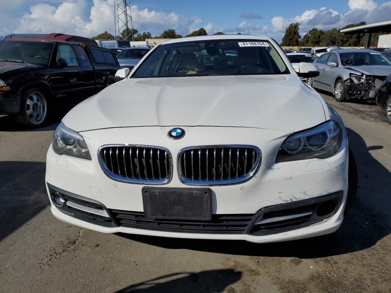 Photo 4 VIN: WBA5A5C52GG350400 - BMW 5ER 