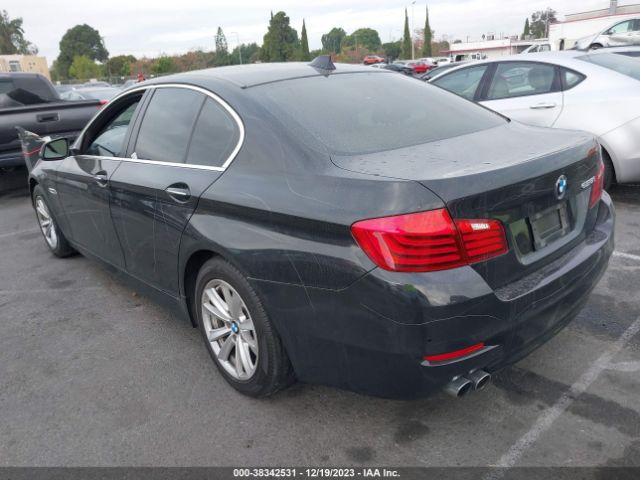 Photo 2 VIN: WBA5A5C53FD513796 - BMW 528I 