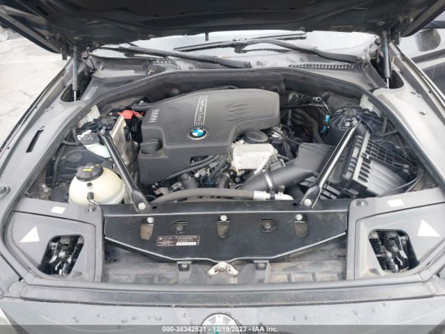 Photo 9 VIN: WBA5A5C53FD513796 - BMW 528I 