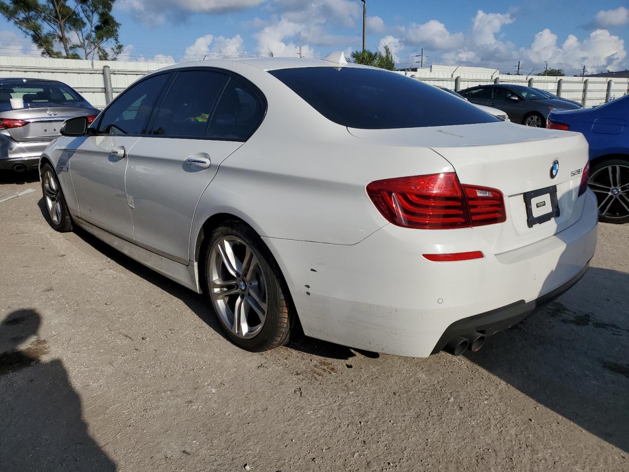 Photo 1 VIN: WBA5A5C54FD520613 - BMW 5ER 