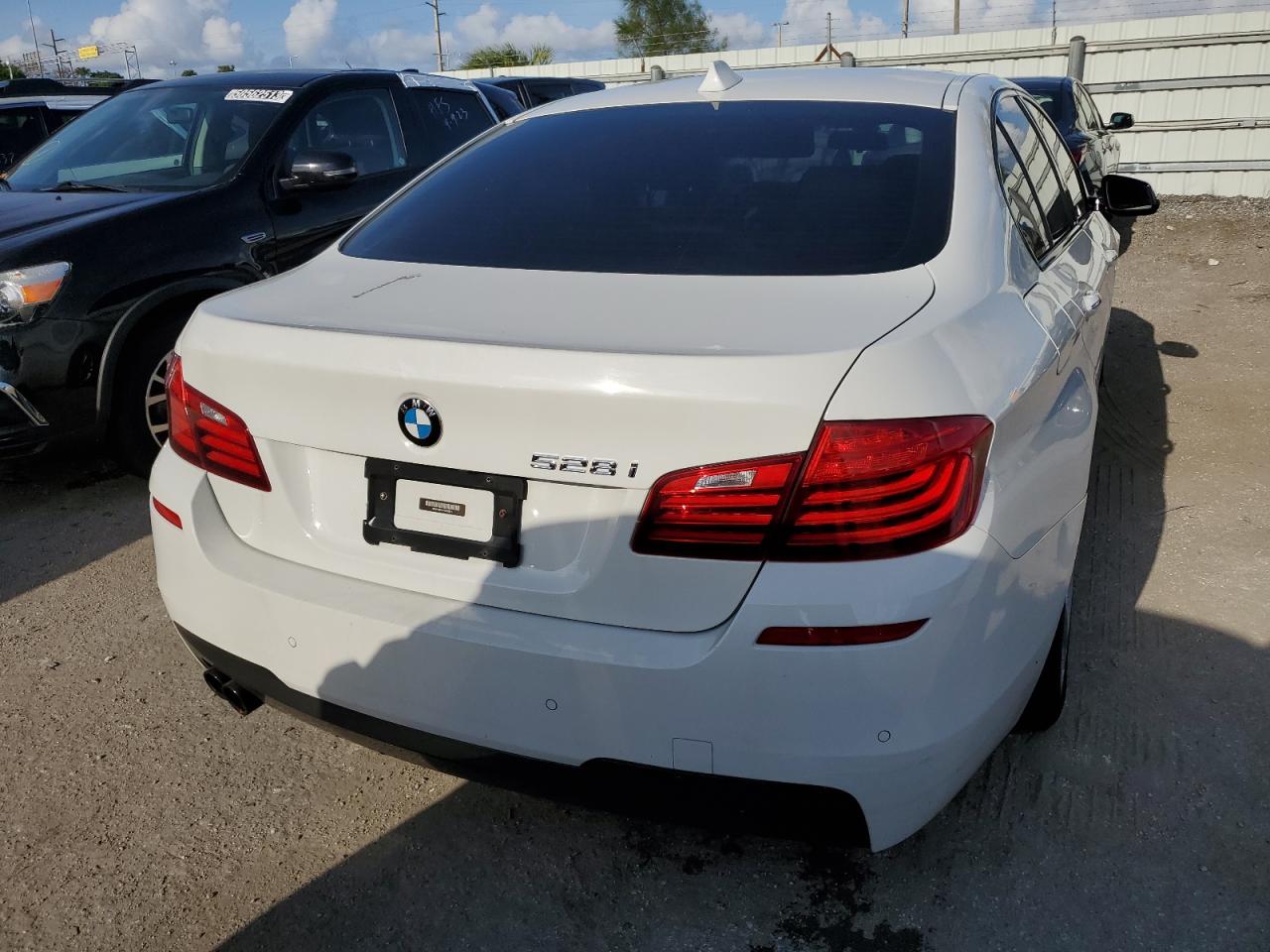 Photo 5 VIN: WBA5A5C54FD520613 - BMW 5ER 