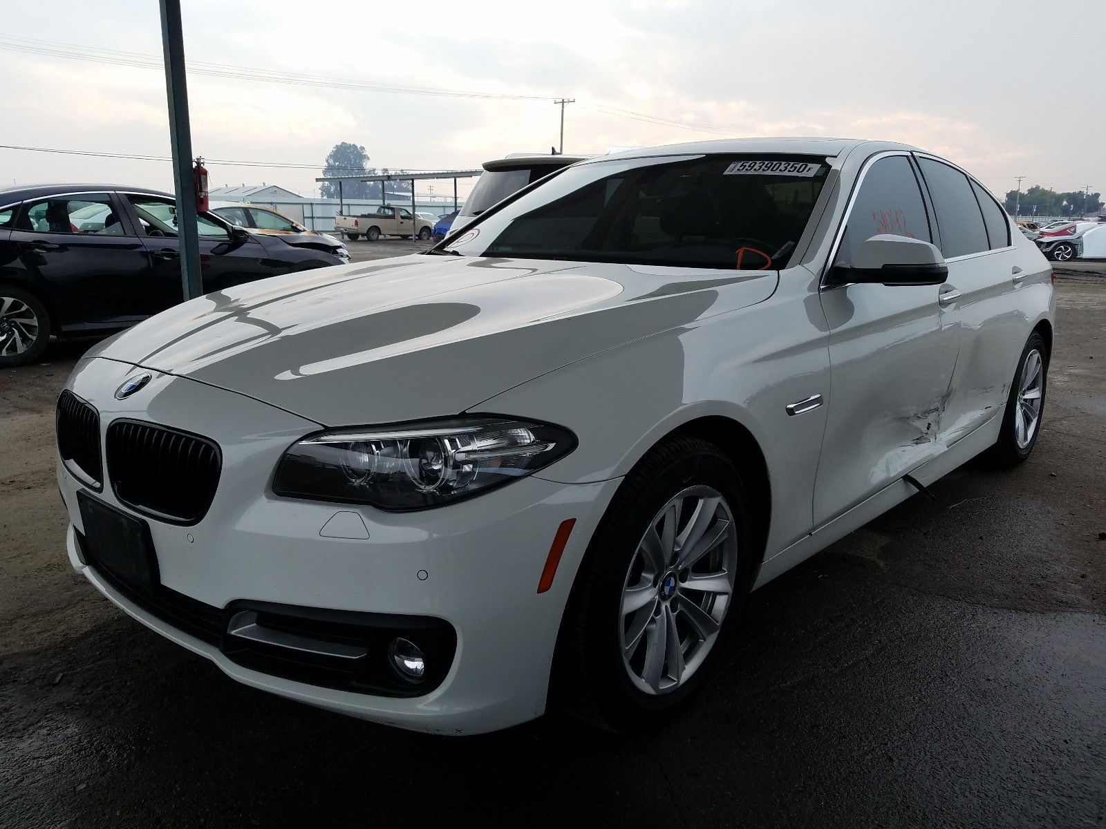 Photo 1 VIN: WBA5A5C54FD523768 - BMW 528 I 