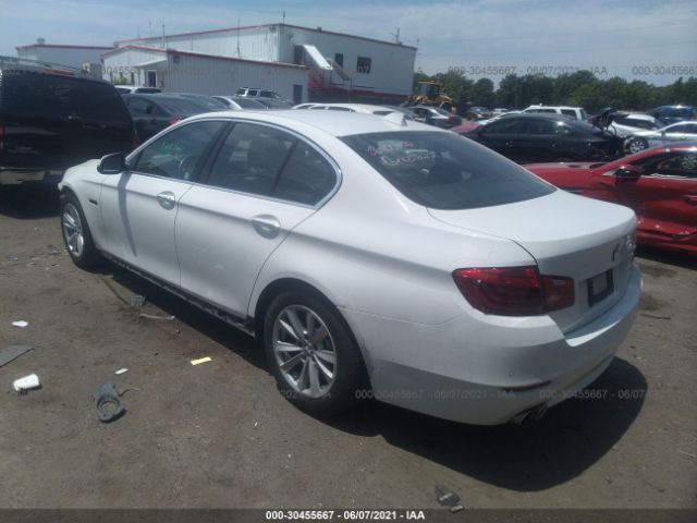 Photo 2 VIN: WBA5A5C54GG350463 - BMW 5 