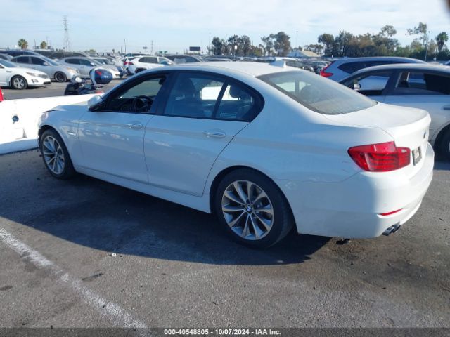 Photo 2 VIN: WBA5A5C55FD514240 - BMW 528I 