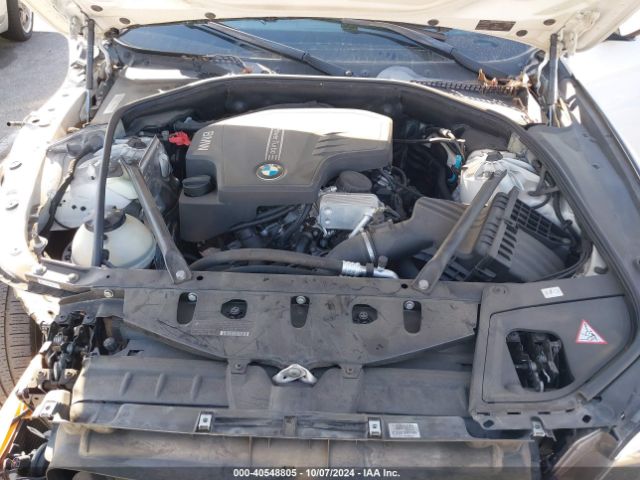 Photo 9 VIN: WBA5A5C55FD514240 - BMW 528I 