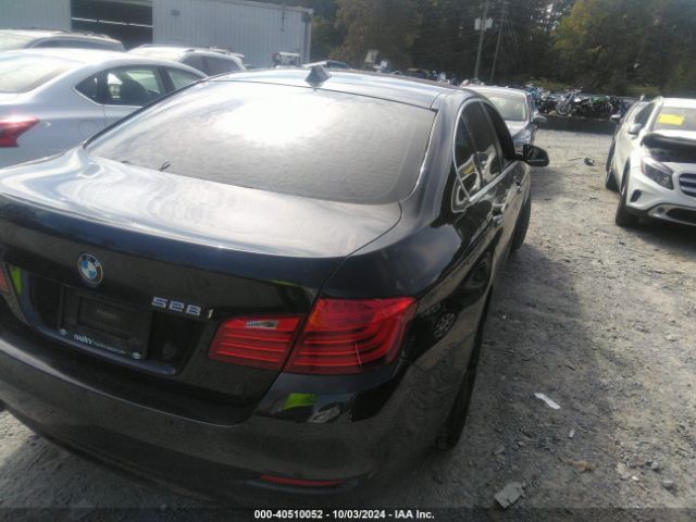 Photo 3 VIN: WBA5A5C55GD525594 - BMW 528I 