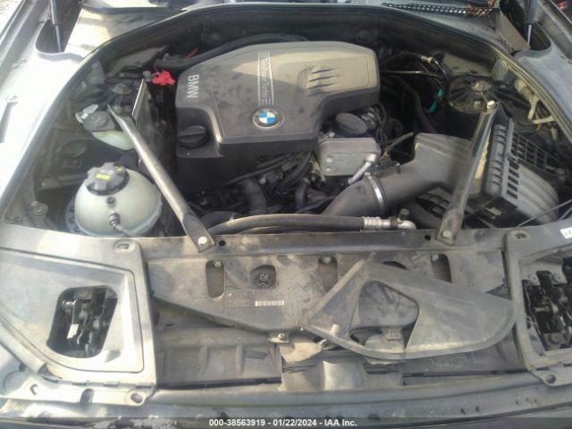 Photo 9 VIN: WBA5A5C56FD513758 - BMW 528I 