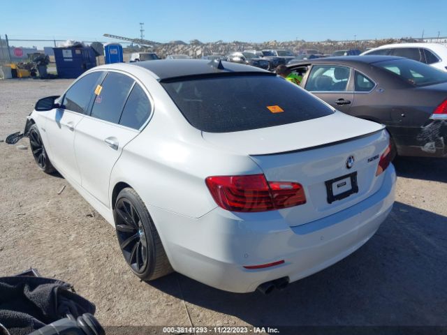 Photo 2 VIN: WBA5A5C56FD518233 - BMW 528I 