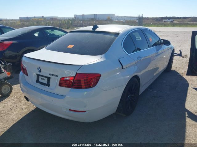 Photo 3 VIN: WBA5A5C56FD518233 - BMW 528I 