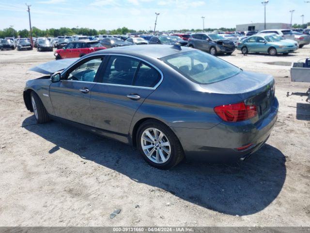 Photo 2 VIN: WBA5A5C56GG350447 - BMW 528I 