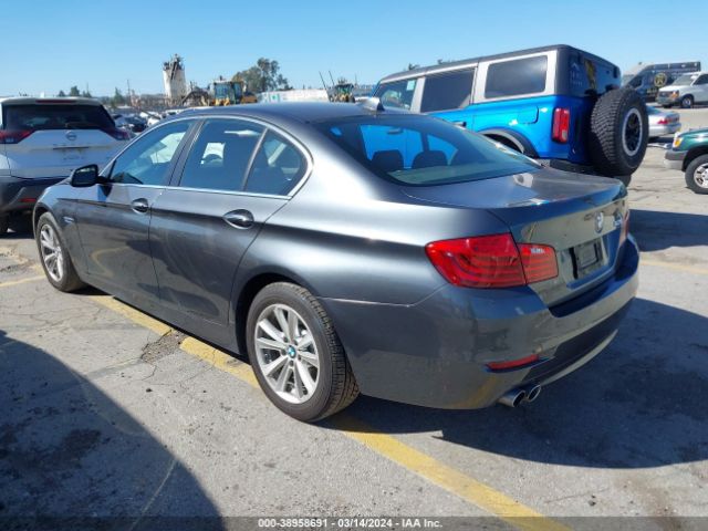 Photo 2 VIN: WBA5A5C57GG349226 - BMW 528I 