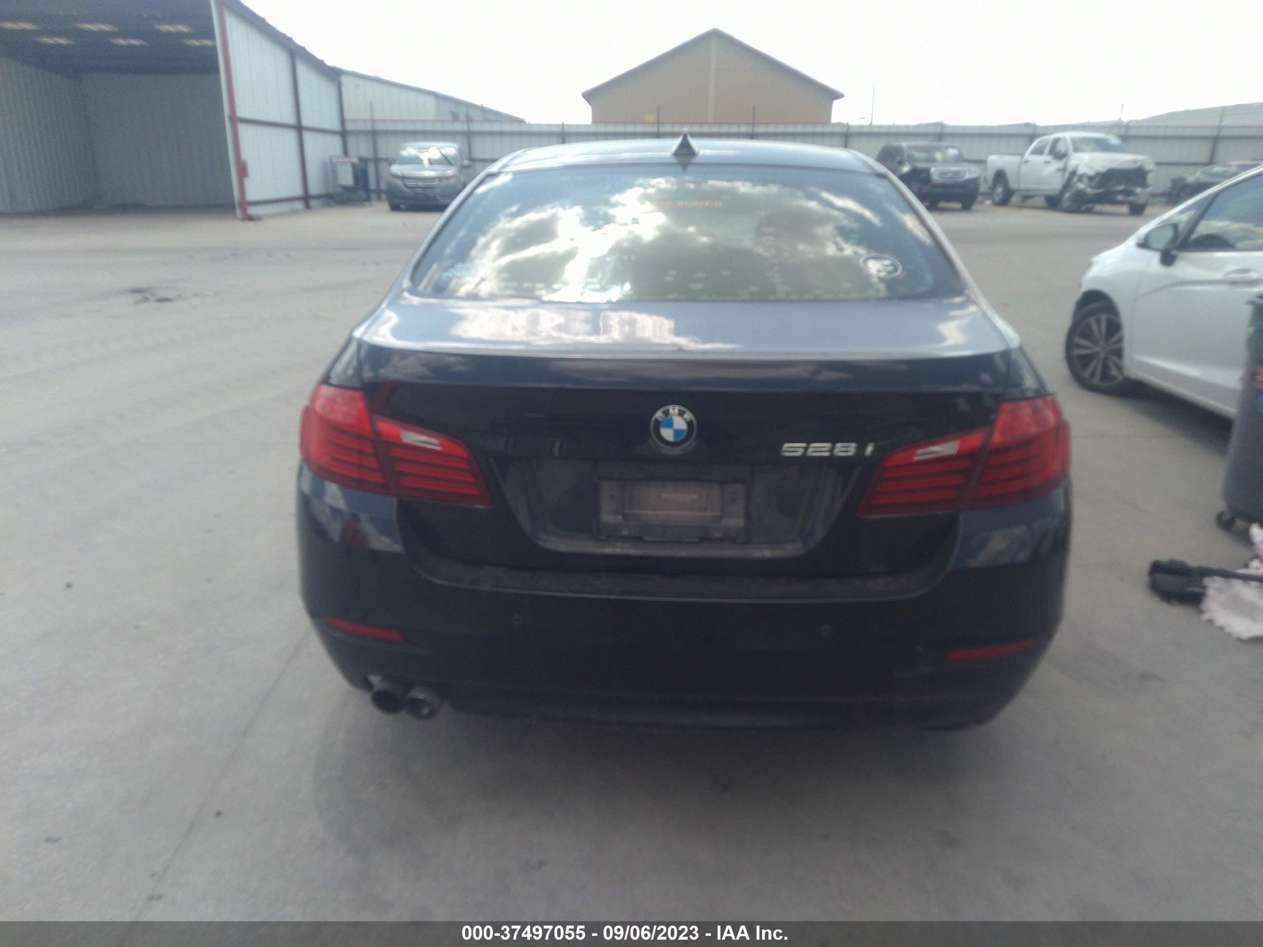 Photo 16 VIN: WBA5A5C58GG347954 - BMW 5ER 