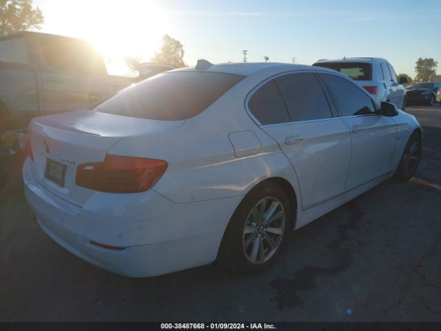 Photo 3 VIN: WBA5A5C59ED503790 - BMW 528I 