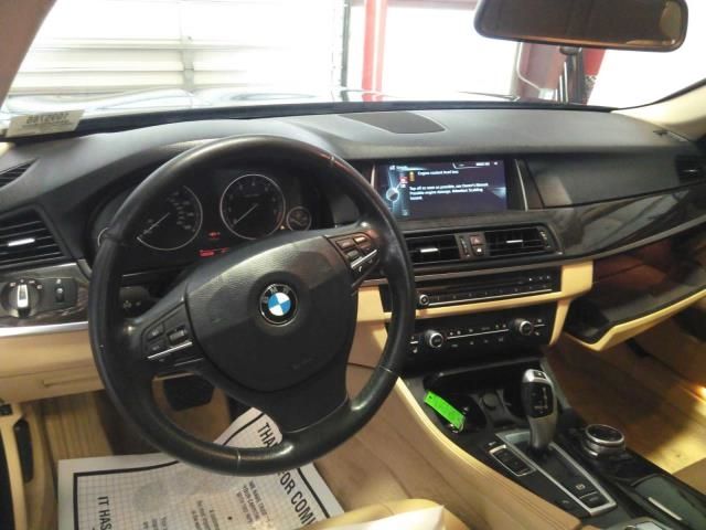 Photo 8 VIN: WBA5A5C59ED509427 - BMW 5 SERIES 