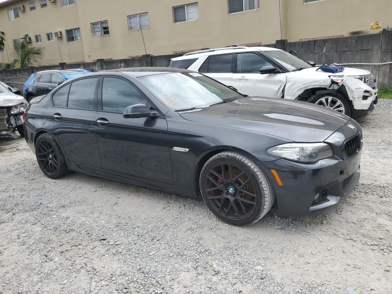 Photo 3 VIN: WBA5A5C5XED503829 - BMW 528I 