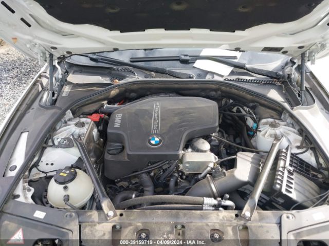 Photo 9 VIN: WBA5A5C5XGD528040 - BMW 528I 