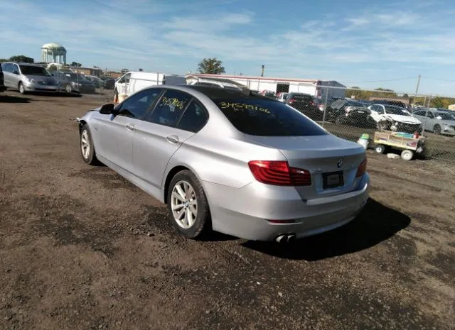 Photo 2 VIN: WBA5A7C50FD627380 - BMW 528 