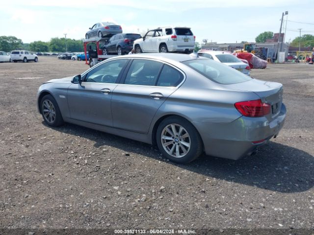 Photo 2 VIN: WBA5A7C52FG142740 - BMW 528I 