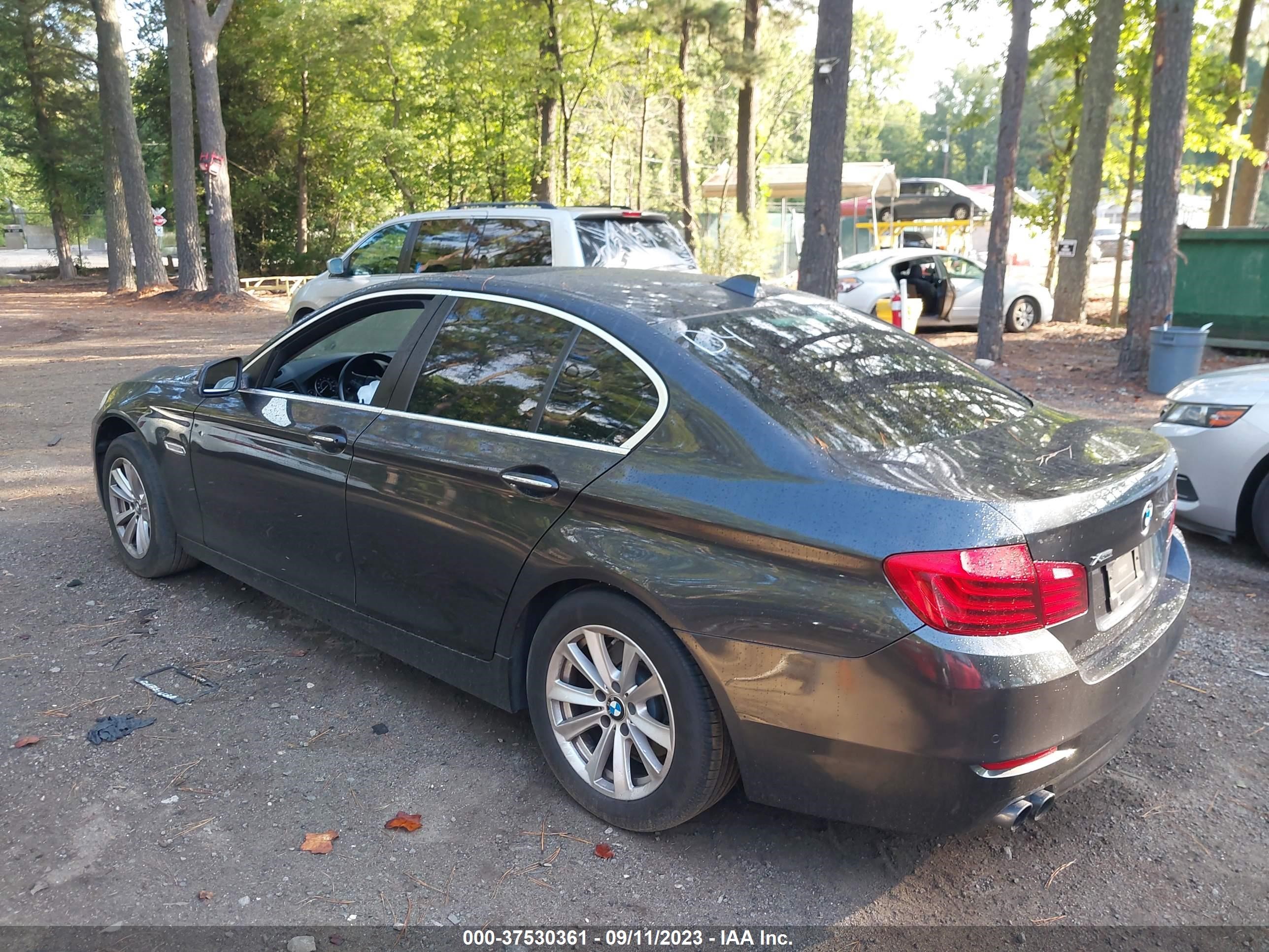 Photo 2 VIN: WBA5A7C53FG142696 - BMW 5ER 