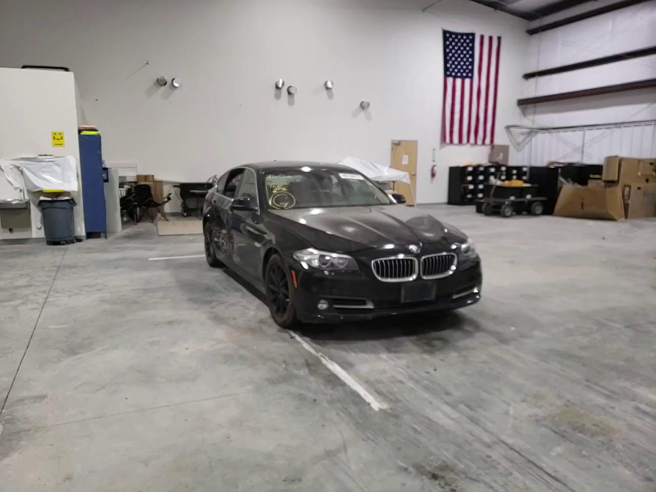 Photo 10 VIN: WBA5A7C53GG147558 - BMW 528 XI 