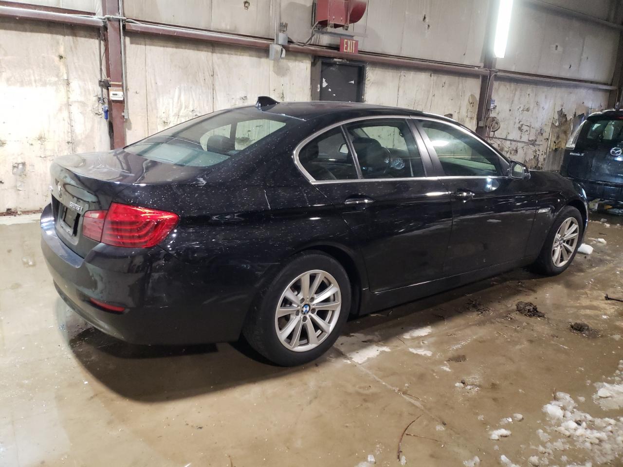 Photo 2 VIN: WBA5A7C56ED615104 - BMW 528 