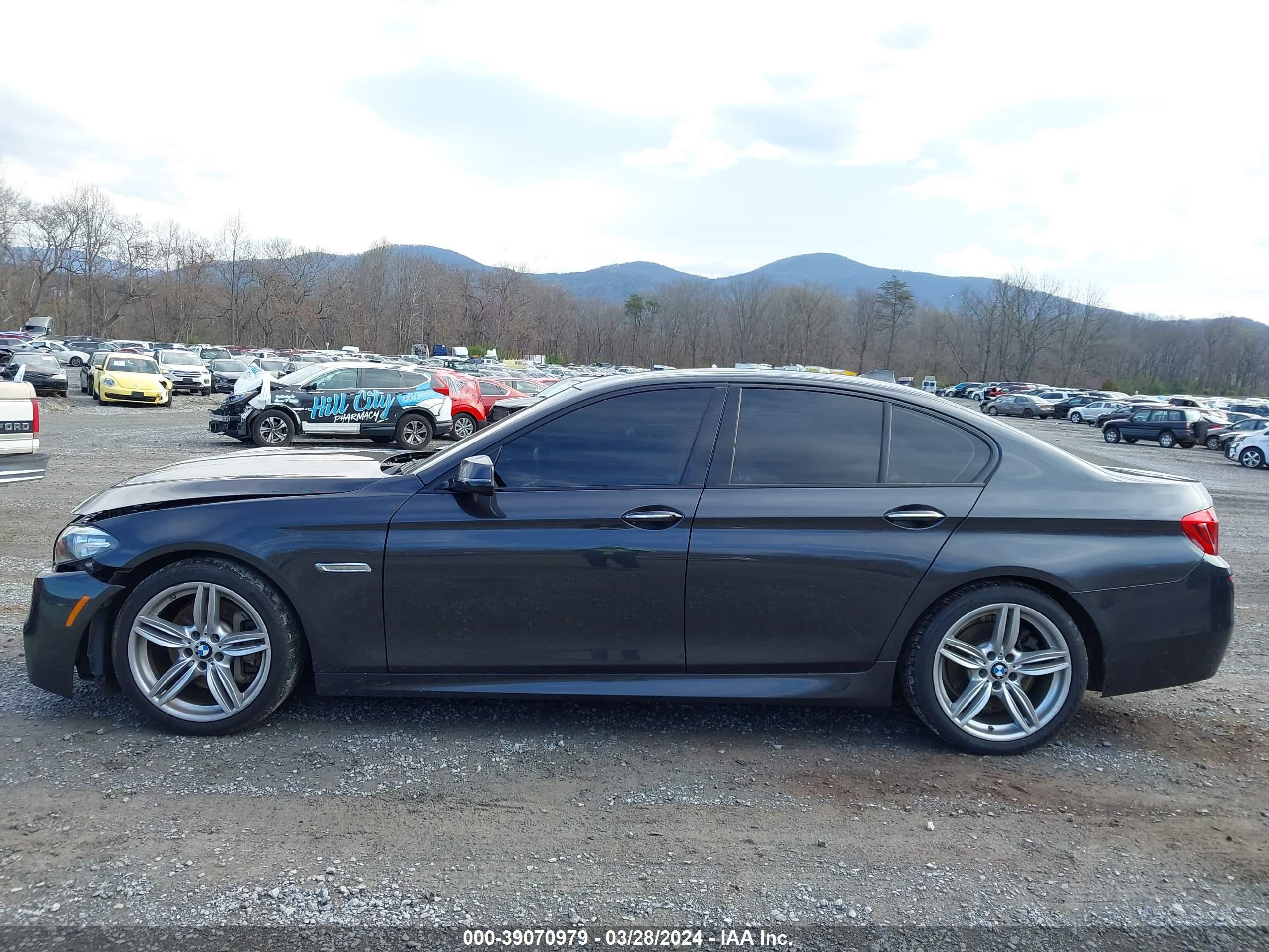 Photo 14 VIN: WBA5B1C51ED481807 - BMW 5ER 