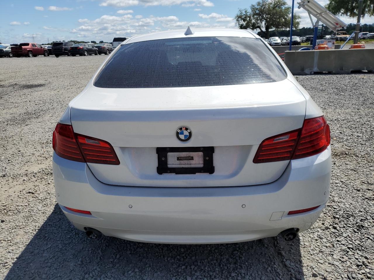 Photo 5 VIN: WBA5B1C51FD921624 - BMW 5ER 