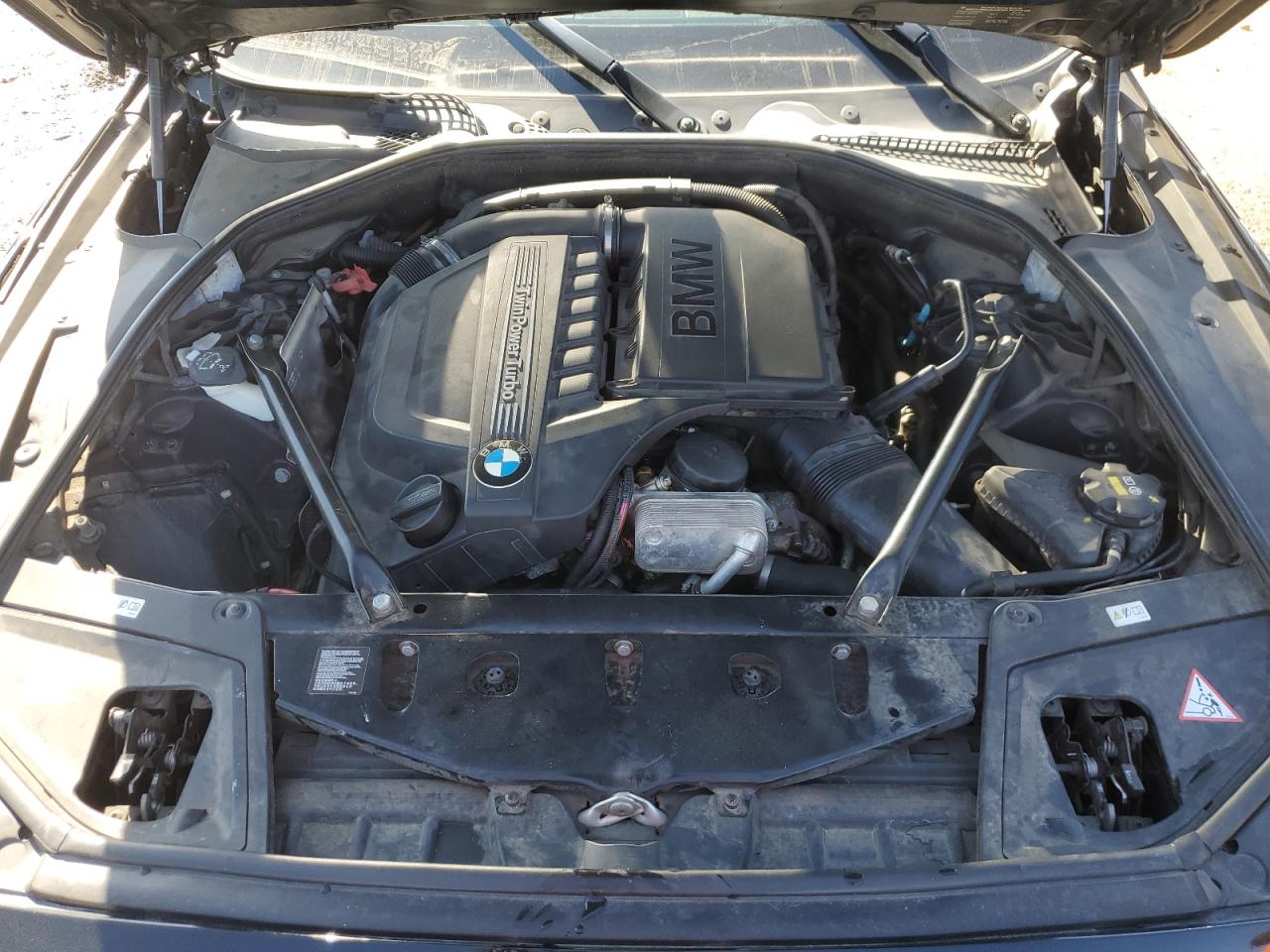 Photo 10 VIN: WBA5B1C53FD922158 - BMW 5ER 