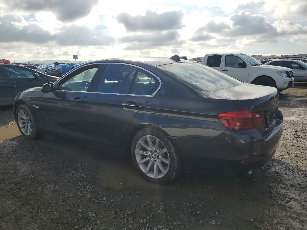 Photo 1 VIN: WBA5B1C53FG126847 - BMW 5ER 