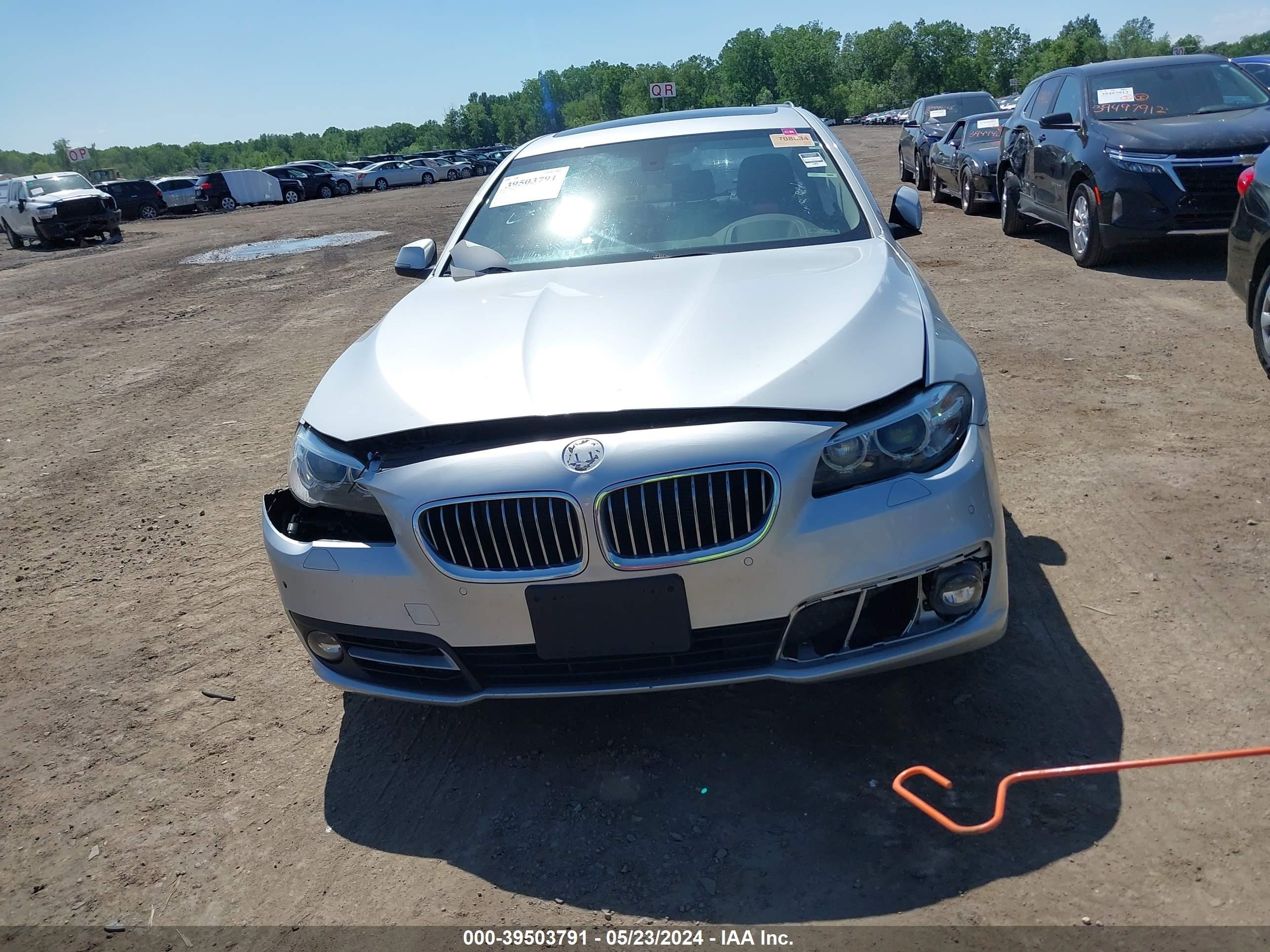 Photo 12 VIN: WBA5B1C53GG134934 - BMW 5ER 