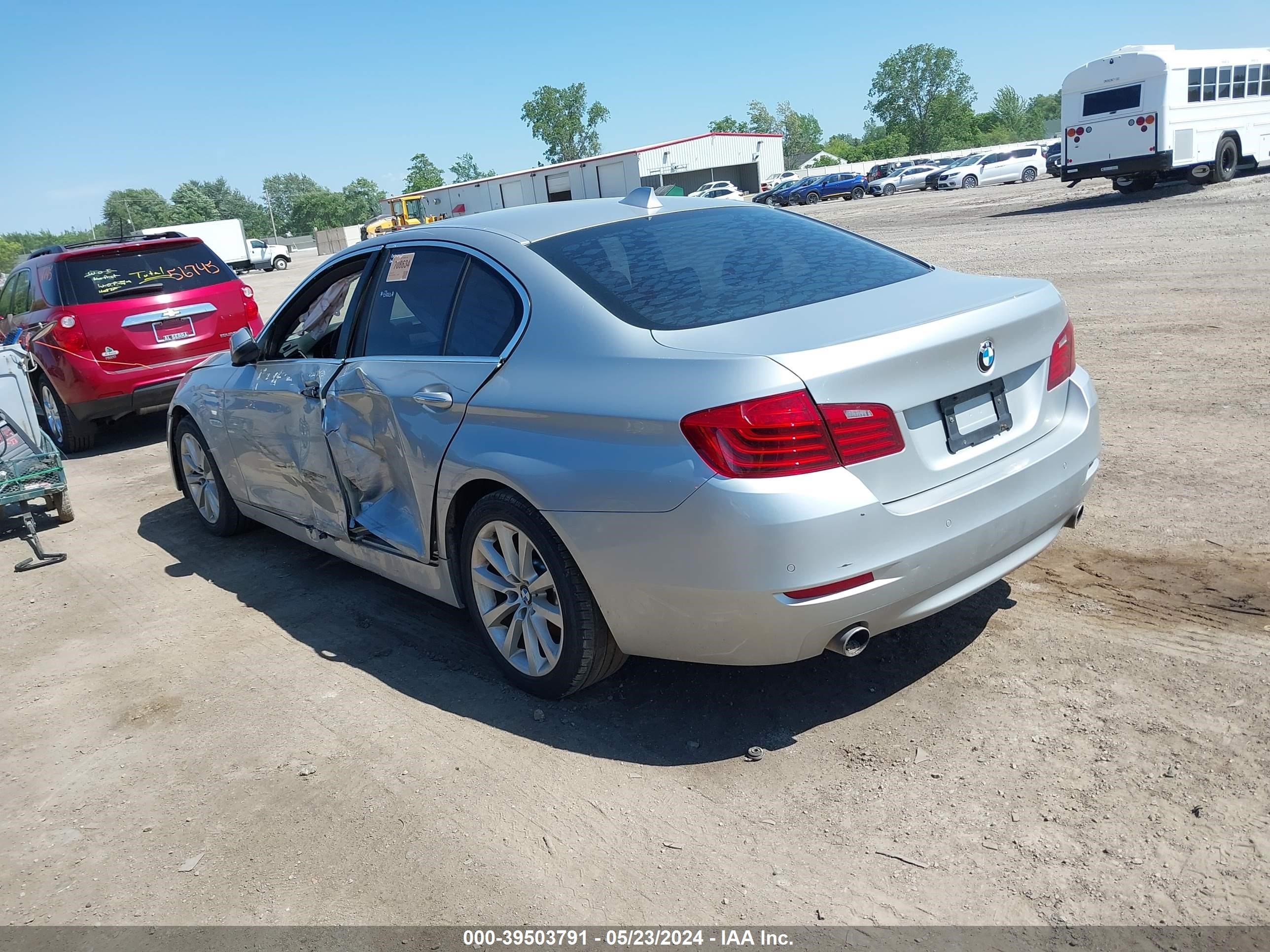 Photo 2 VIN: WBA5B1C53GG134934 - BMW 5ER 