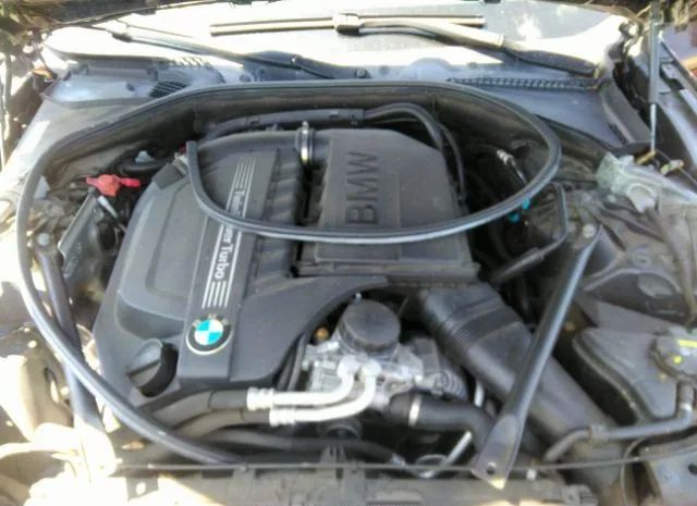 Photo 9 VIN: WBA5B1C57FD921367 - BMW 5 SERIES 