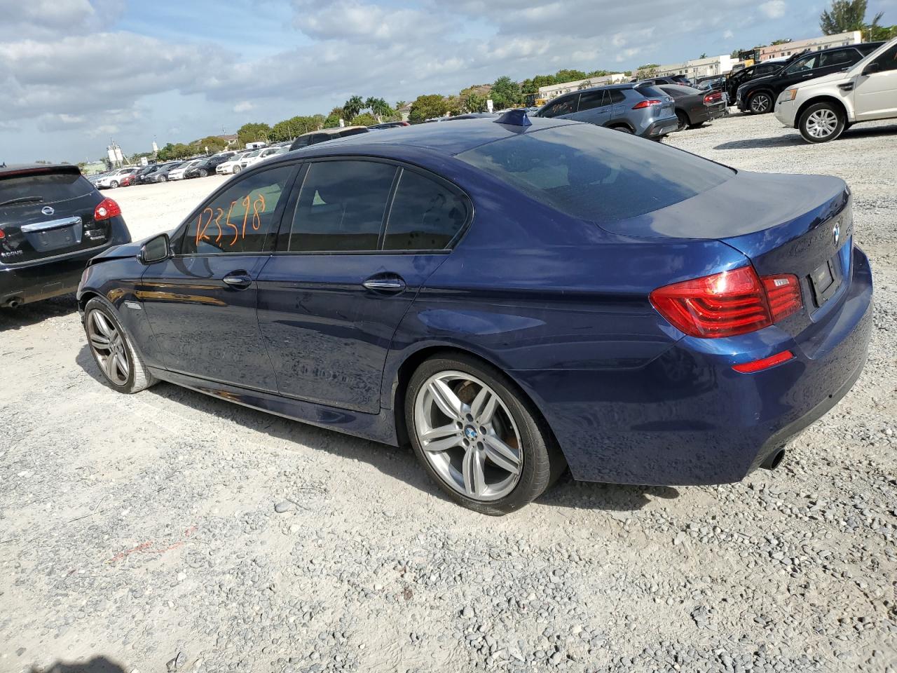 Photo 1 VIN: WBA5B1C57GG130031 - BMW 5ER 