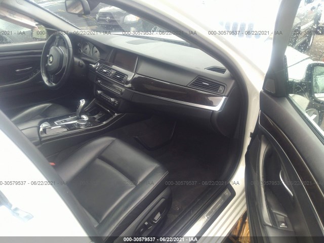 Photo 4 VIN: WBA5B1C58FG126410 - BMW 5 