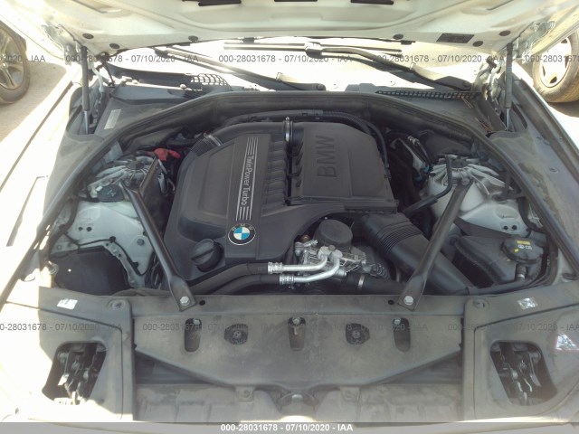 Photo 9 VIN: WBA5B1C5XFG126523 - BMW 5 