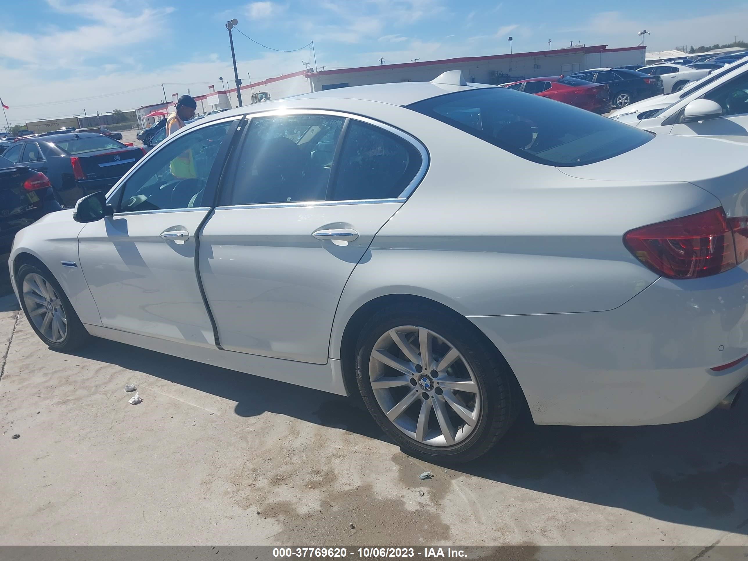 Photo 12 VIN: WBA5B3C50FD544005 - BMW 5ER 