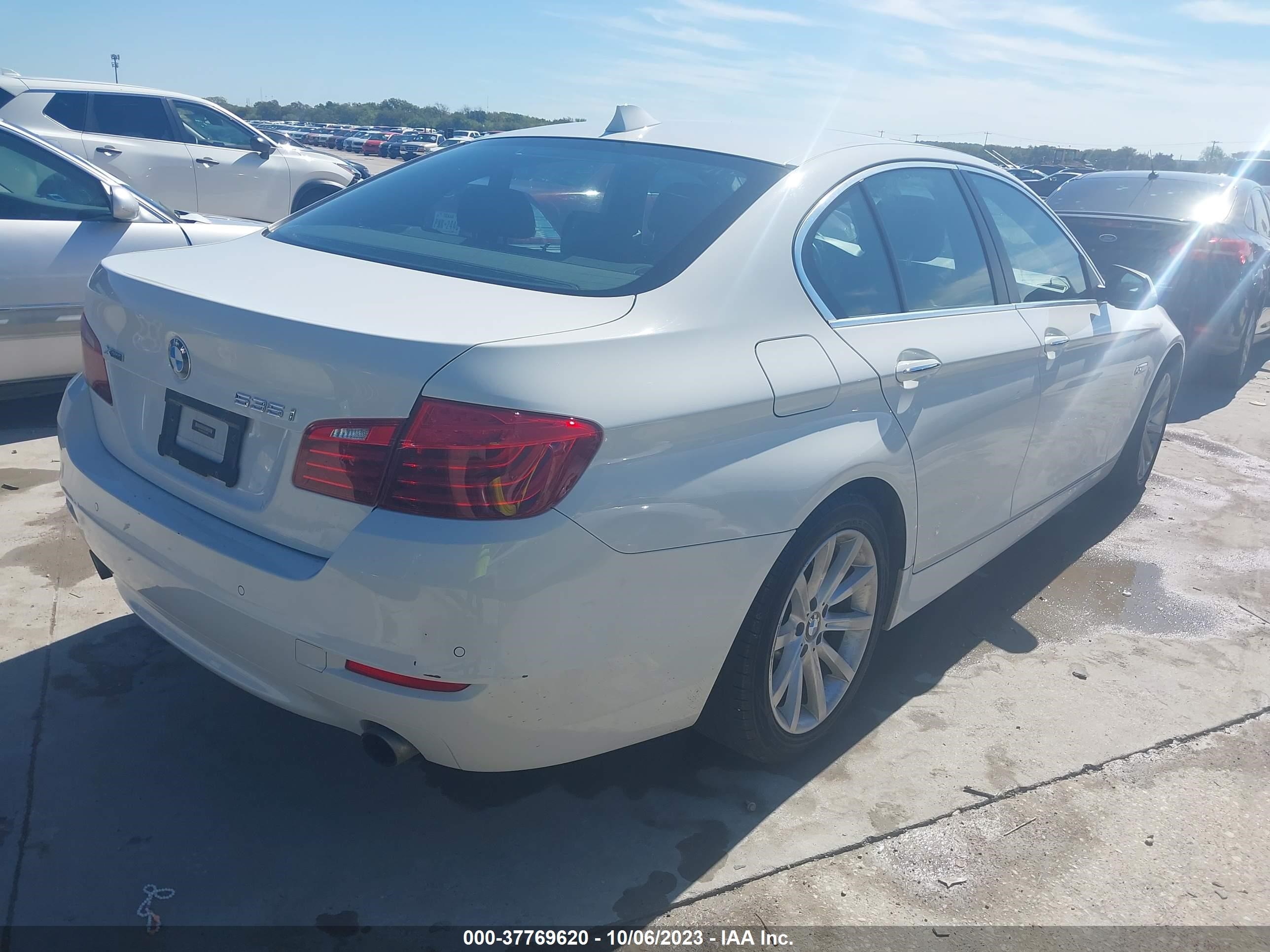 Photo 3 VIN: WBA5B3C50FD544005 - BMW 5ER 