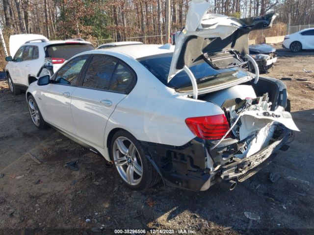 Photo 2 VIN: WBA5B3C50GG260700 - BMW 535I 