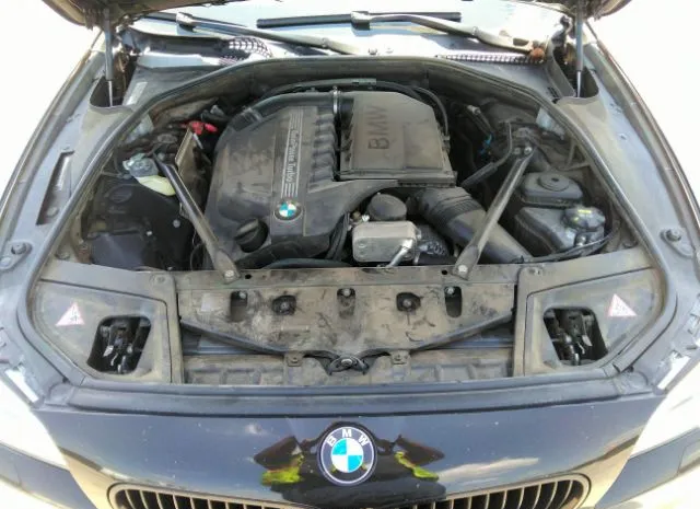 Photo 9 VIN: WBA5B3C51FD541811 - BMW 5 SERIES 