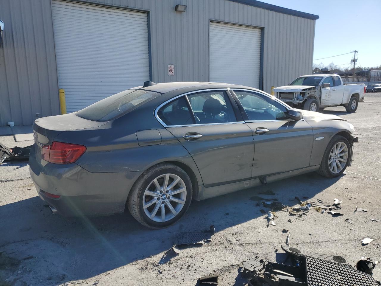 Photo 2 VIN: WBA5B3C55FD545845 - BMW 5 SERIES 