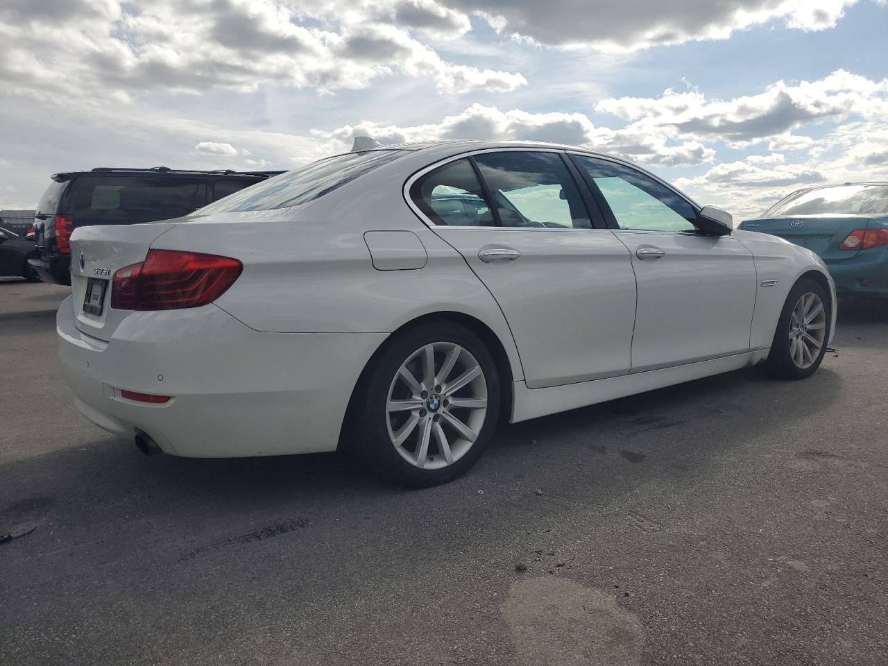 Photo 2 VIN: WBA5B3C58ED536393 - BMW 5ER 