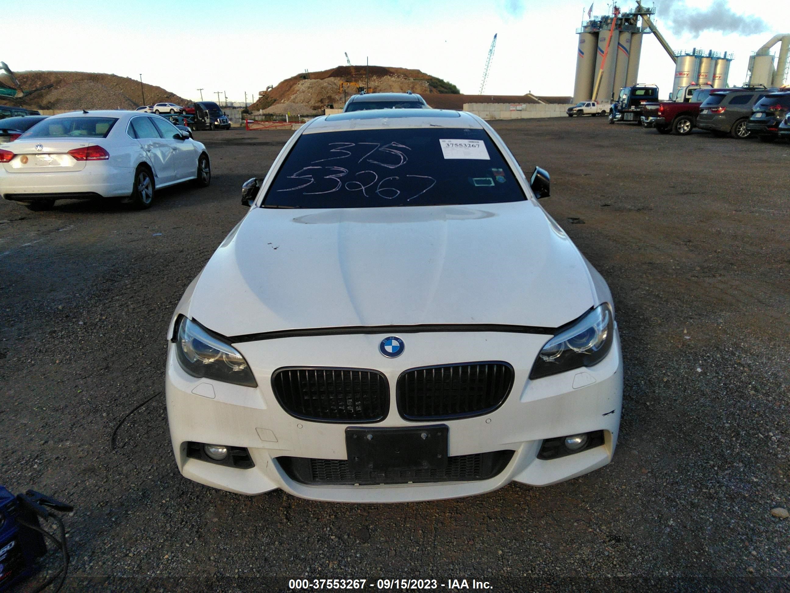 Photo 11 VIN: WBA5B3C5XFD541399 - BMW 5ER 