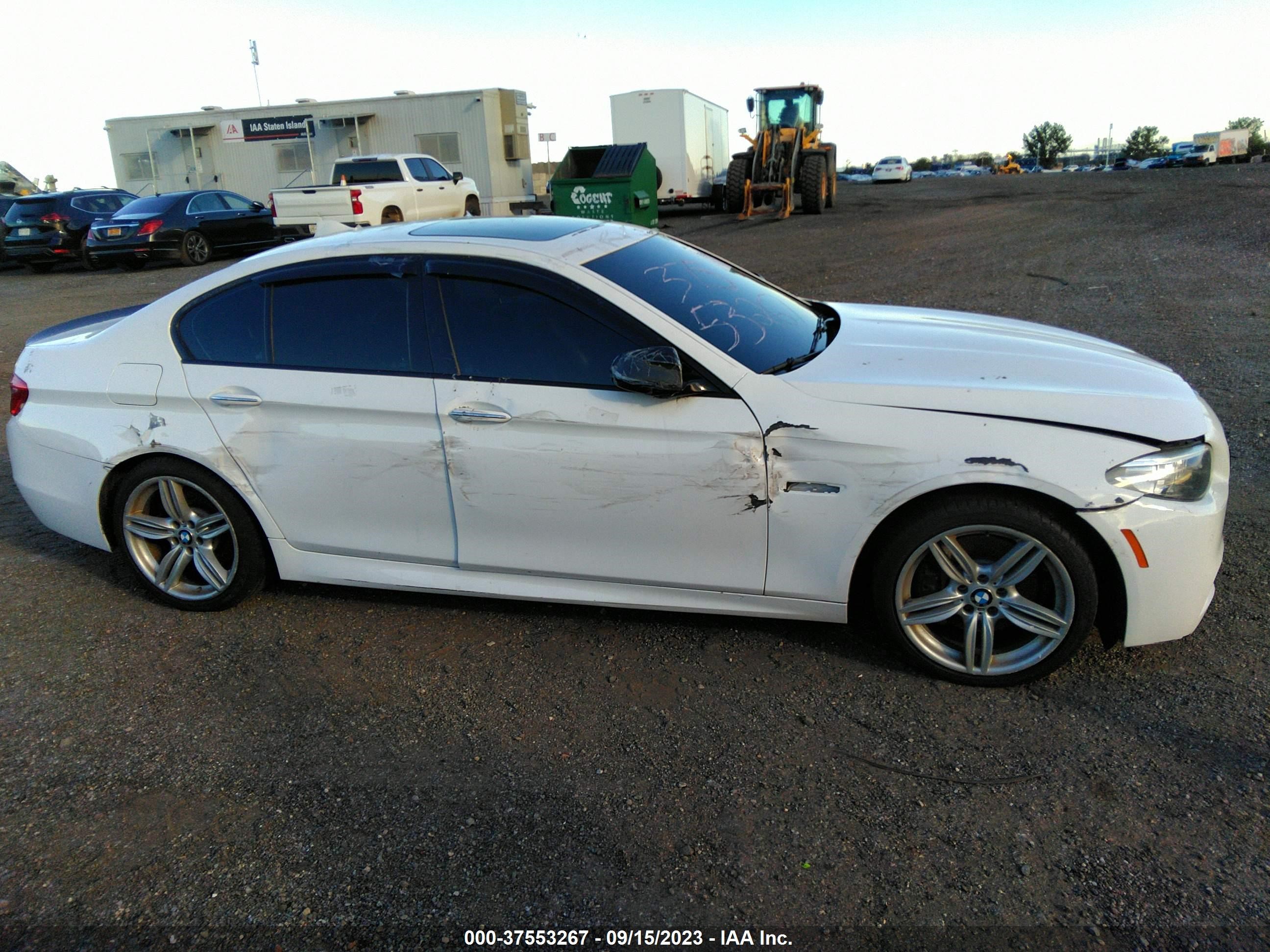 Photo 12 VIN: WBA5B3C5XFD541399 - BMW 5ER 