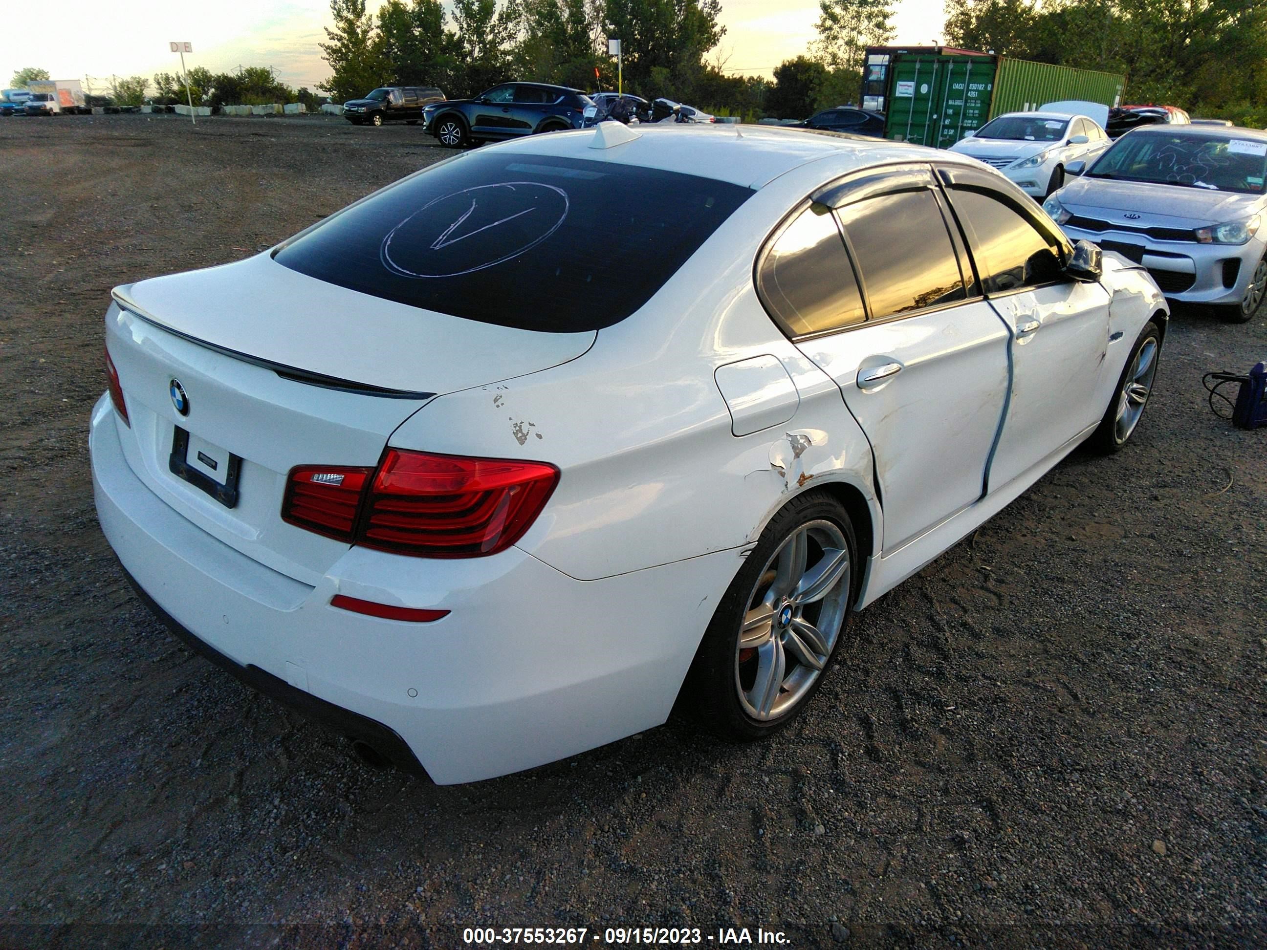 Photo 3 VIN: WBA5B3C5XFD541399 - BMW 5ER 