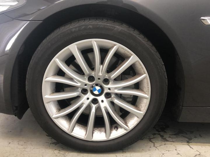 Photo 12 VIN: WBA5C71040D822150 - BMW 525 