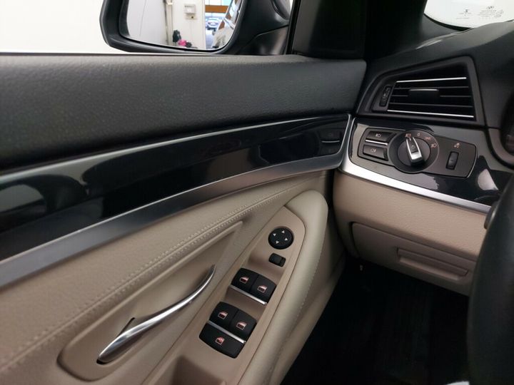 Photo 27 VIN: WBA5E31030G399935 - BMW 518D 