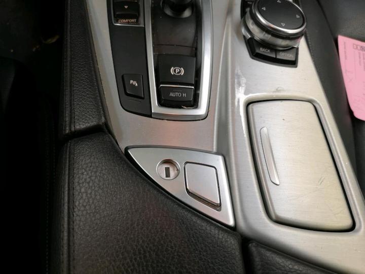 Photo 29 VIN: WBA5E51020G106182 - BMW 520 