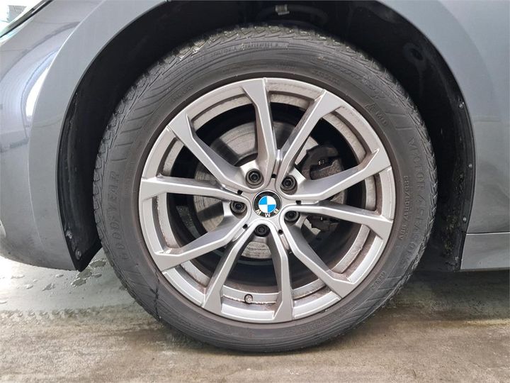 Photo 11 VIN: WBA5F71030FH24449 - BMW 320 