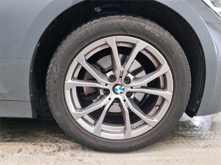 Photo 12 VIN: WBA5F71030FH24449 - BMW 320 